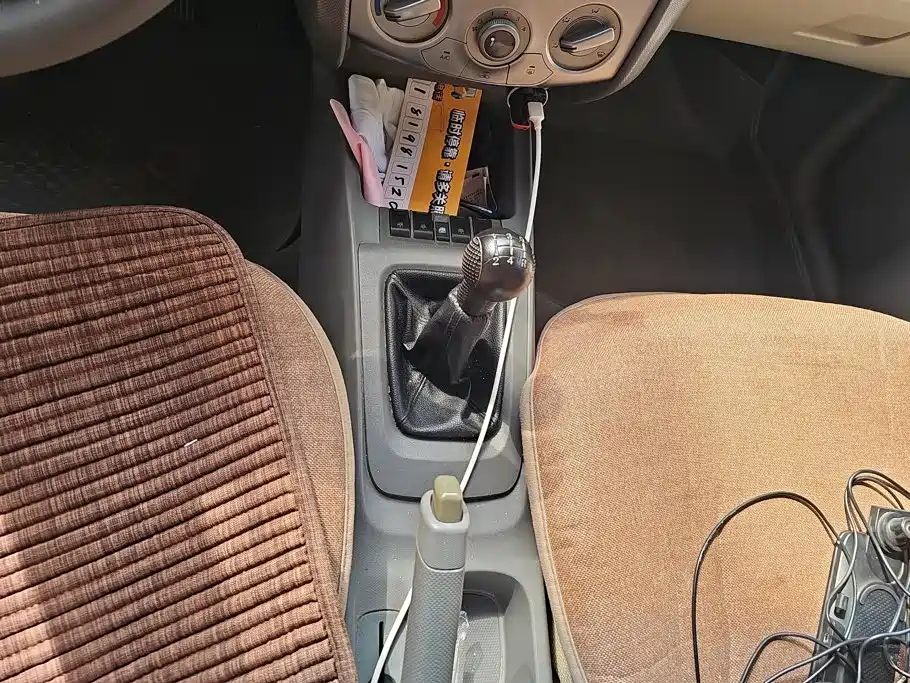 Chevrolet Sail — миниатюра 16