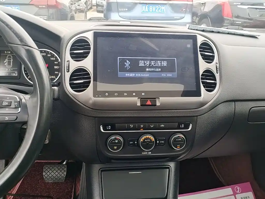 Volkswagen Tiguan — миниатюра 13