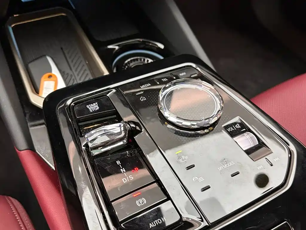BMW 5 Series — миниатюра 16