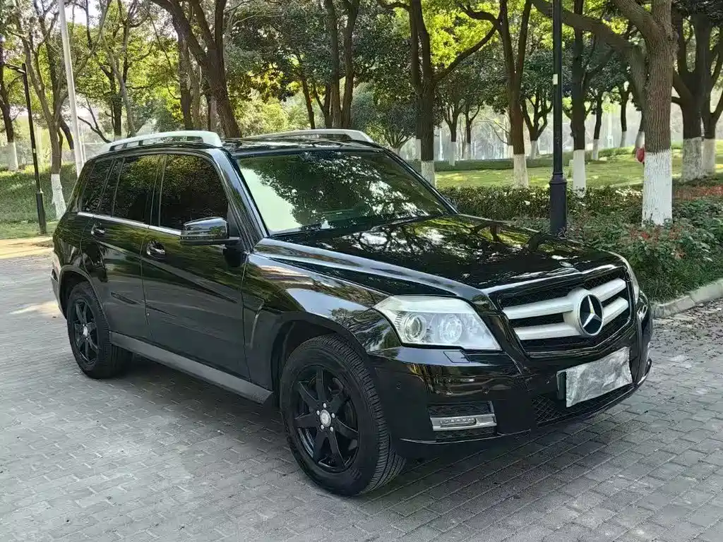 Mercedes-Benz GLK-Class (Import) 2011