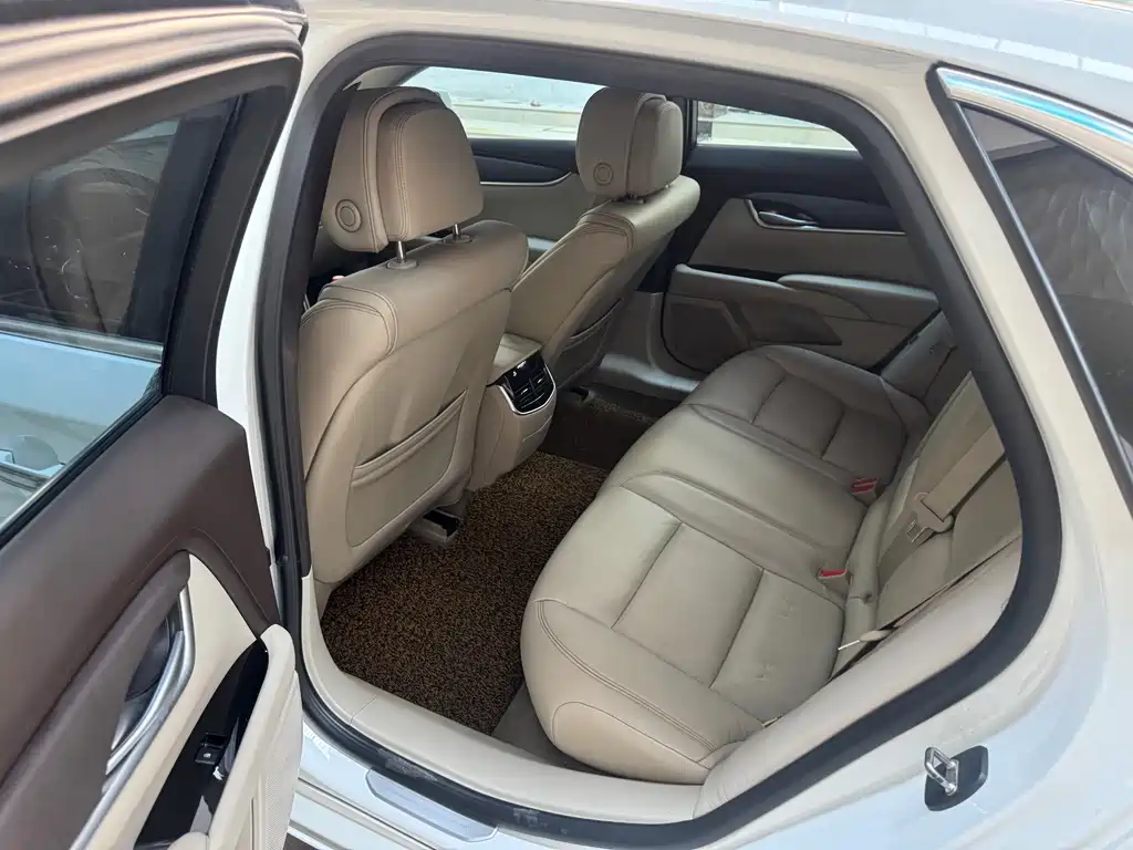 Cadillac XTS — миниатюра 7