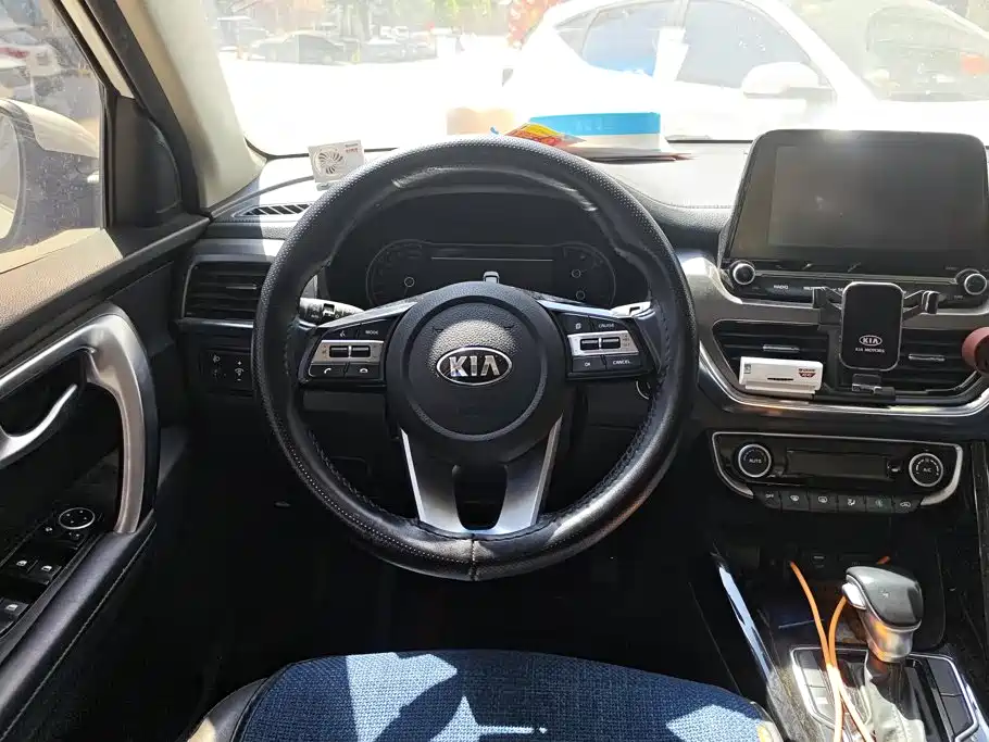 Kia Sportage — миниатюра 15