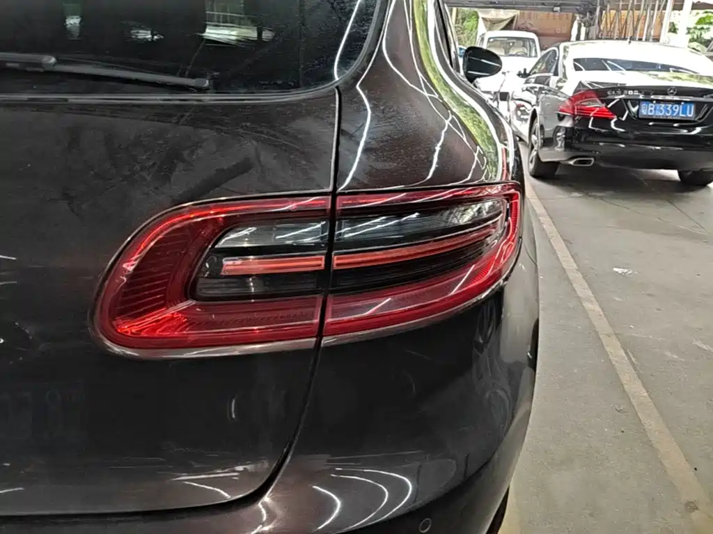 Porsche Macan — миниатюра 8