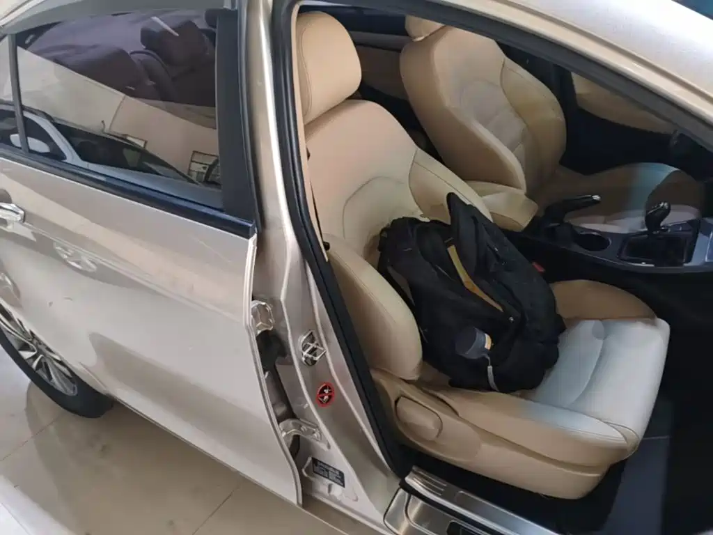 Geely Emgrand — миниатюра 25