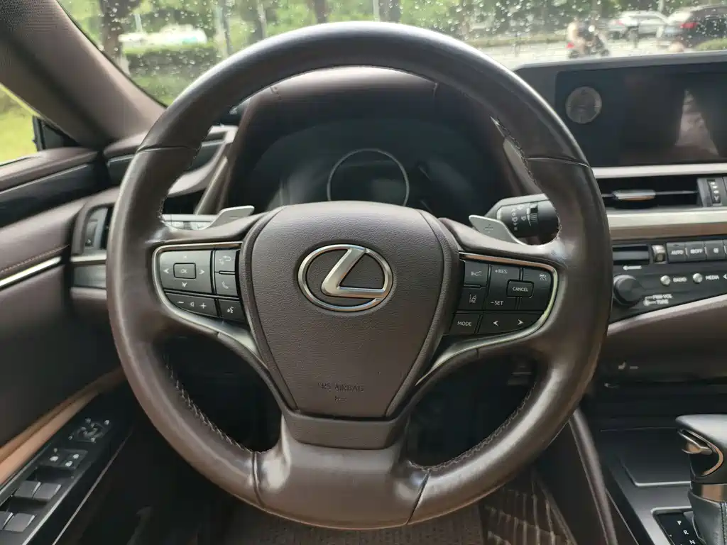 Lexus ES — фотографии объявления, Фото 16
