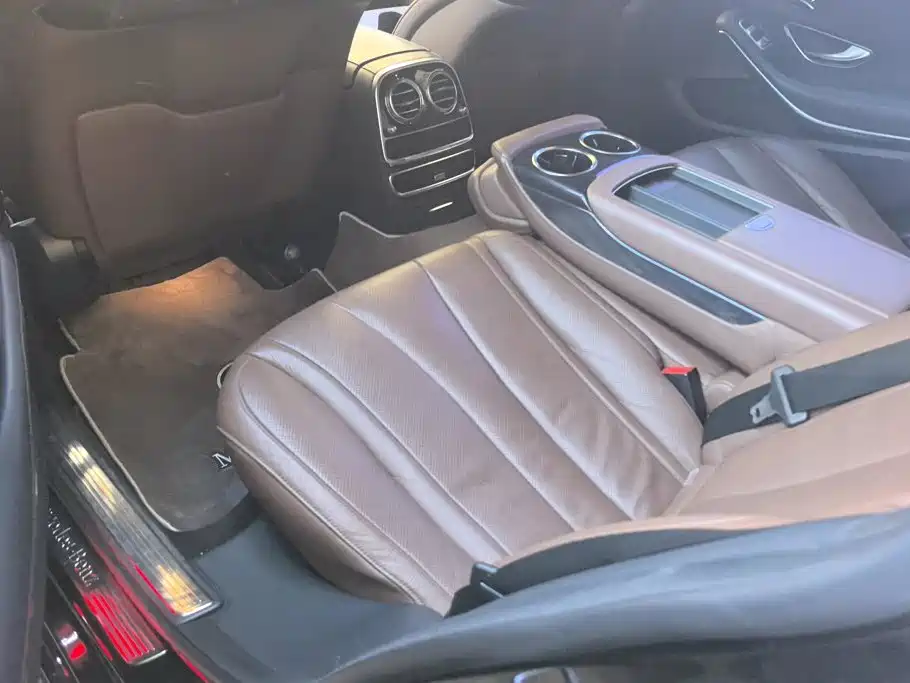 Mercedes-Benz S-Class — миниатюра 11