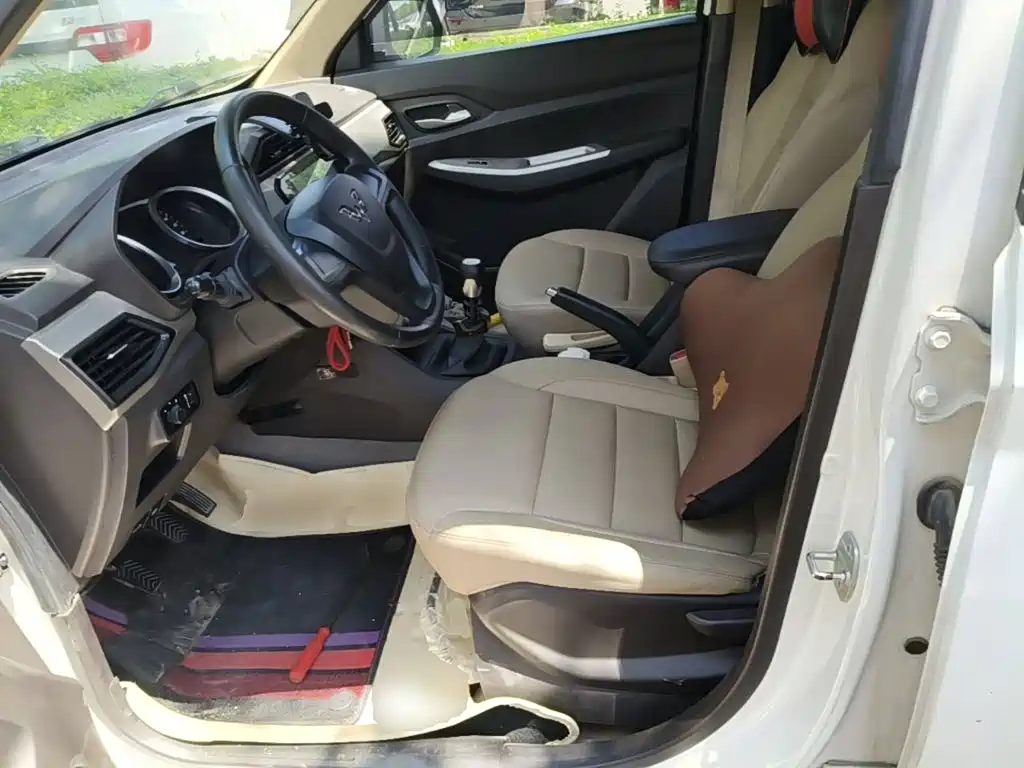 Wuling Hongguang — миниатюра 14