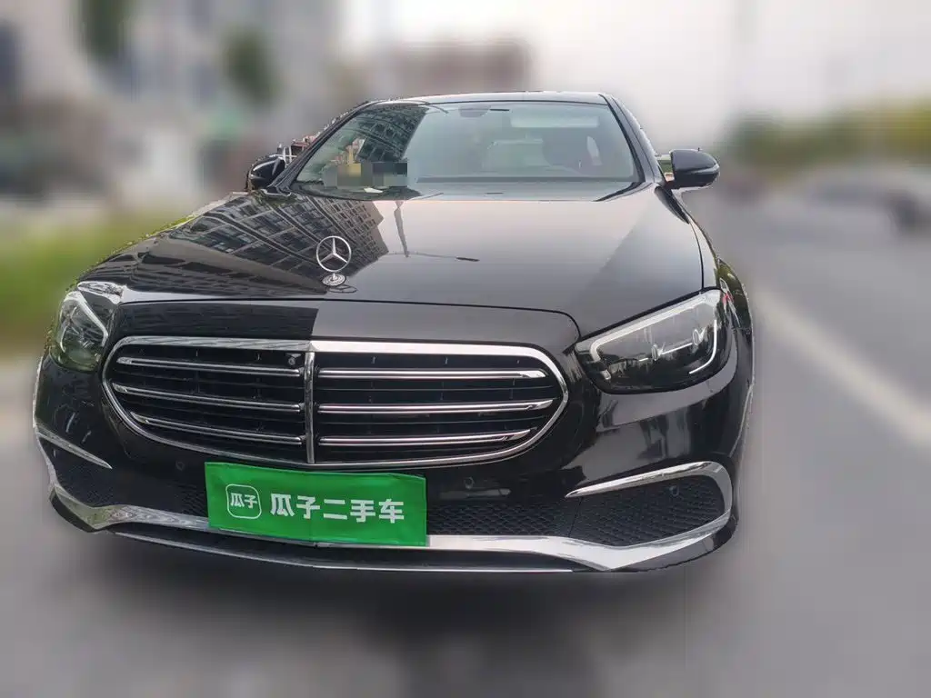 Mercedes-Benz E-Class — миниатюра 23