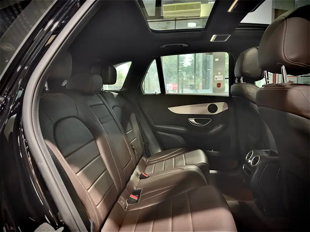 Mercedes-Benz GLC — миниатюра 9