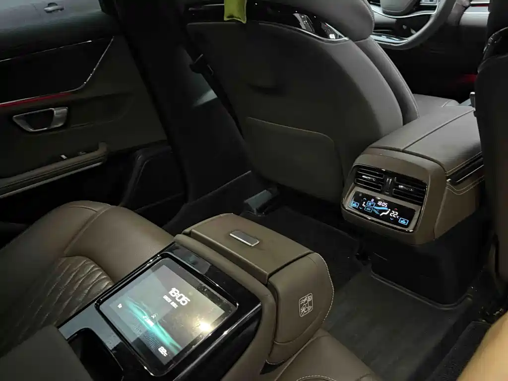 BYD Han — миниатюра 15