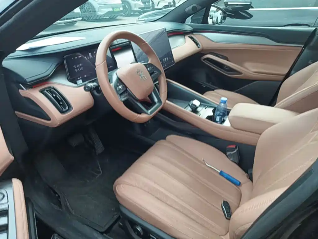 BYD L EV — миниатюра 16