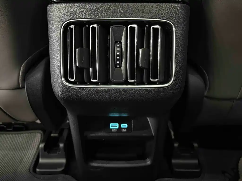 BYD PLUS New Energy — миниатюра 25