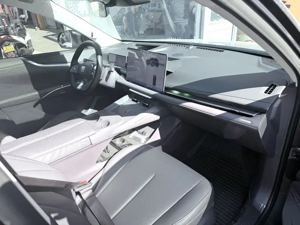 Buick Electra E7 — миниатюра 5