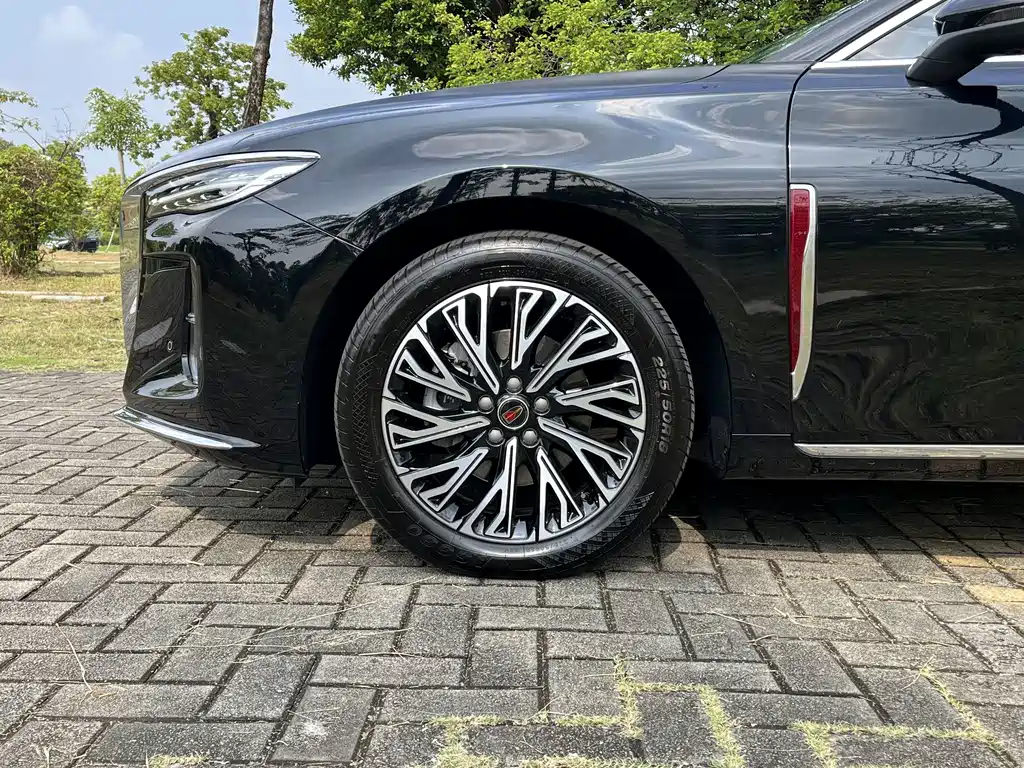 Hongqi Hongqi H5 — миниатюра 10