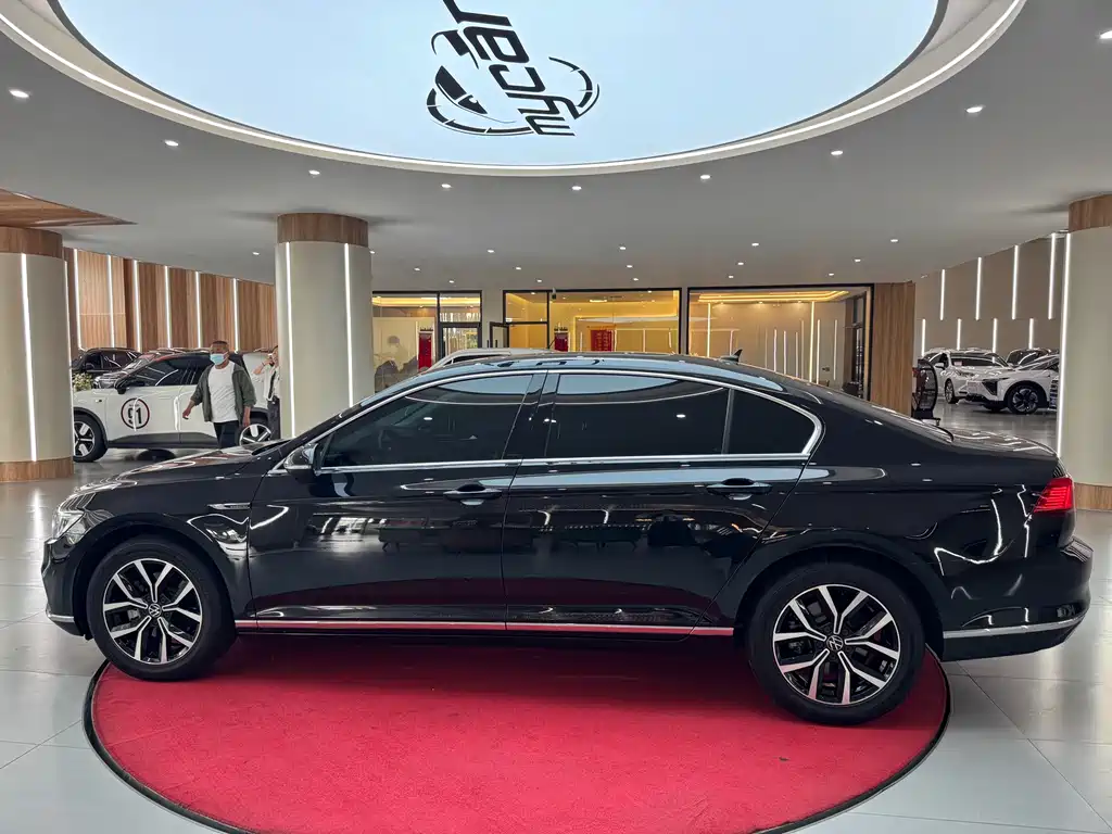 Volkswagen Magotan 2020 330TSI DSG Lead