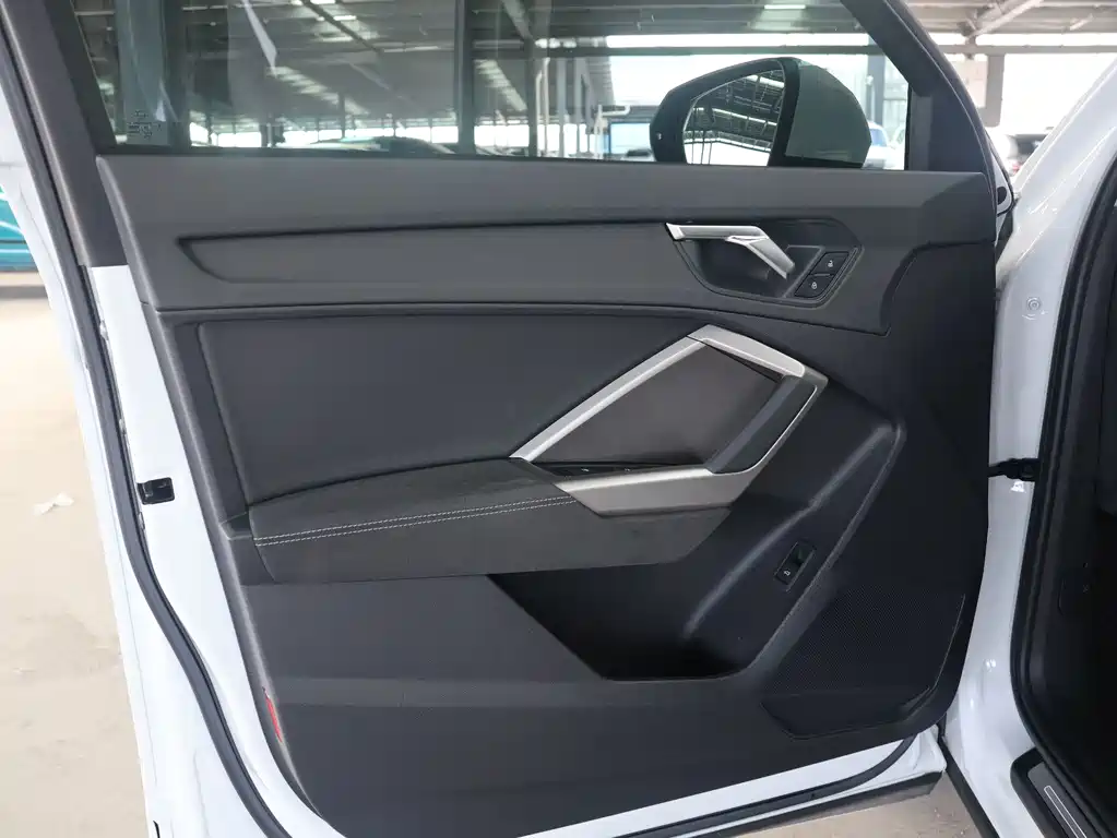 Audi Q3 — миниатюра 15