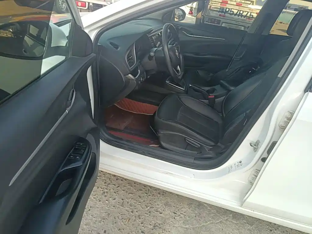 Buick Excelle — миниатюра 15