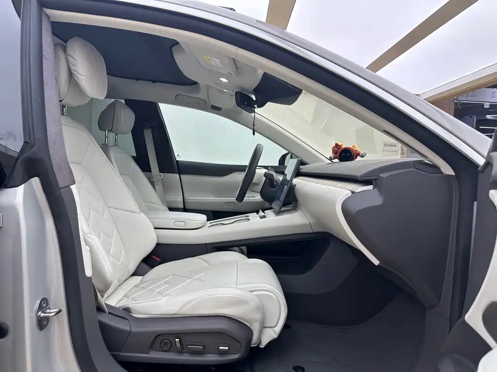 NIO ET7 — миниатюра 18