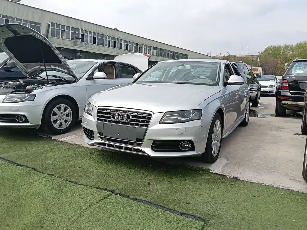 Audi A4L 2011