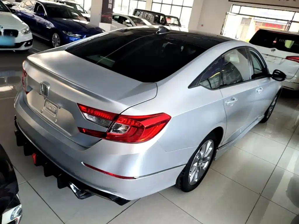 Honda Accord — миниатюра 7