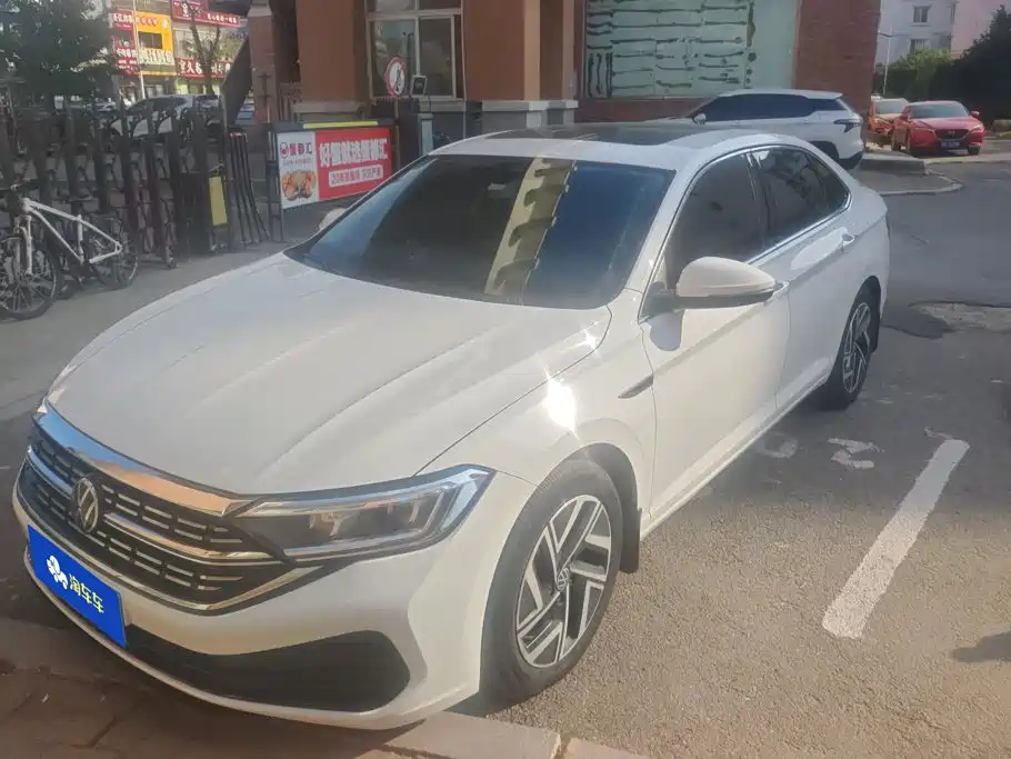 Volkswagen Sagitar