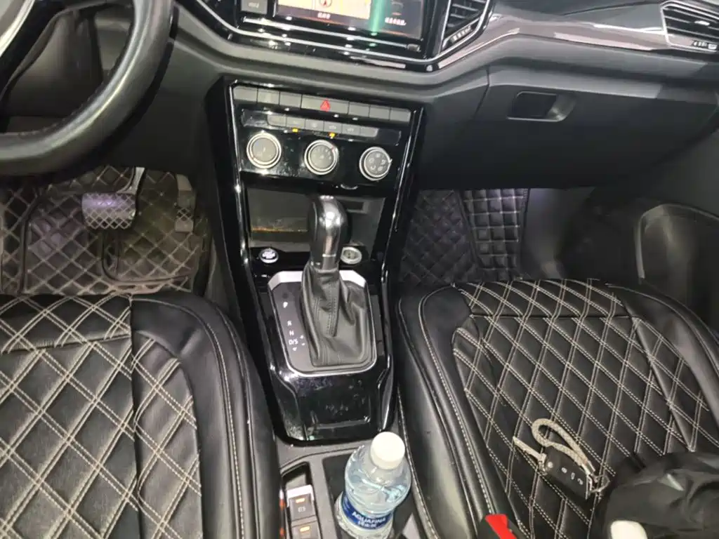 Volkswagen T-Roc — миниатюра 14