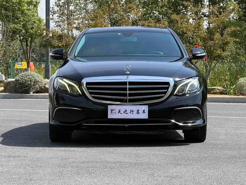 Mercedes-Benz E-Class — миниатюра 2