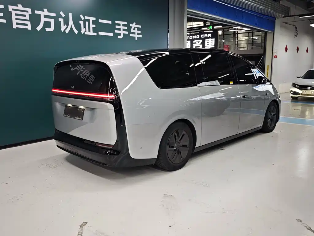 Li Auto Li MEGA — миниатюра 4