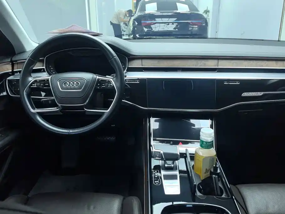 Audi A8 — миниатюра 12