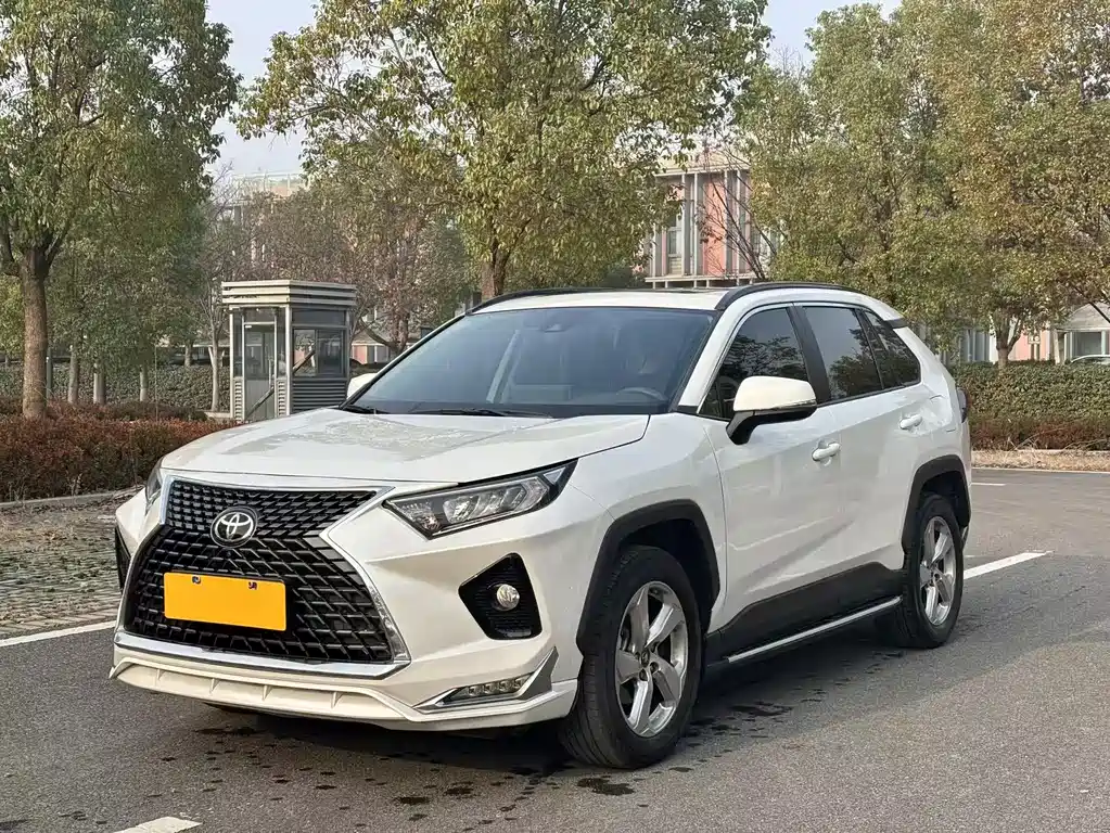 Toyota RAV4 2021