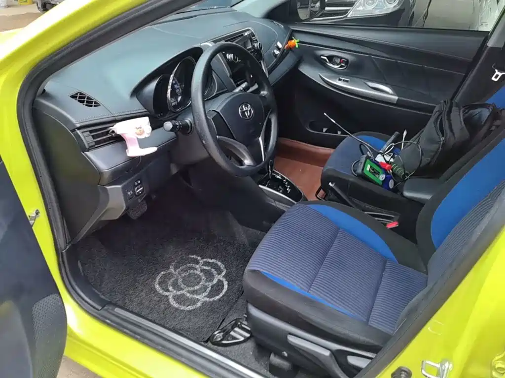 Toyota Yaris L — миниатюра 15