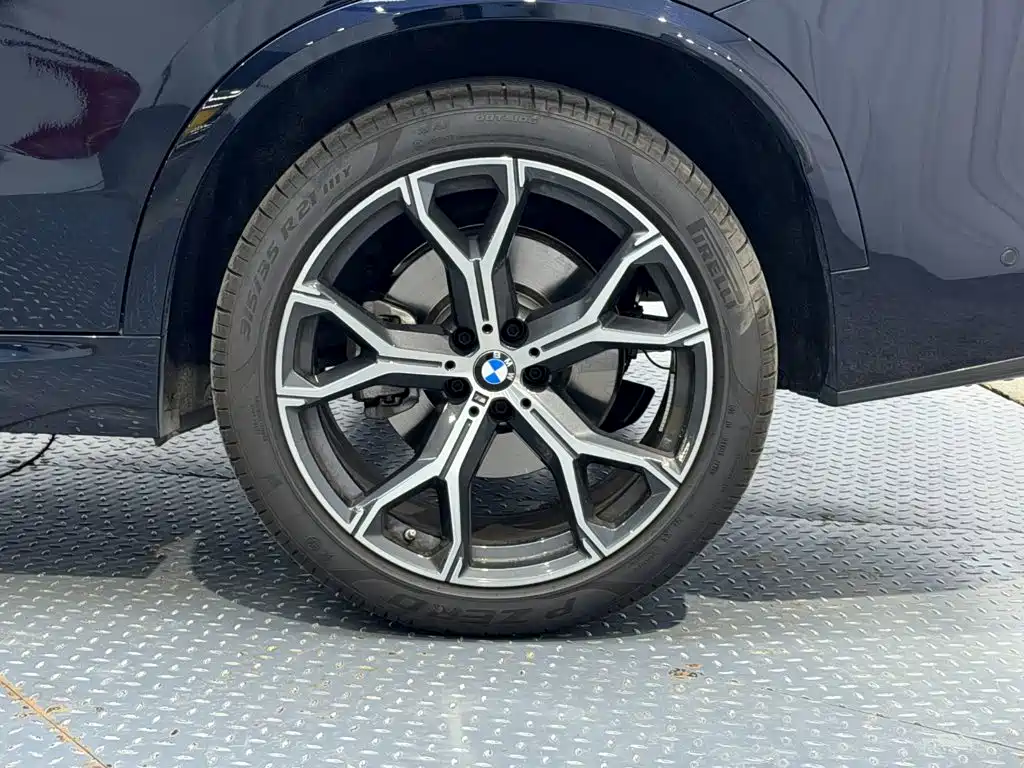 BMW X5 — миниатюра 8