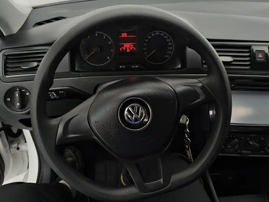 Volkswagen Santana — миниатюра 15