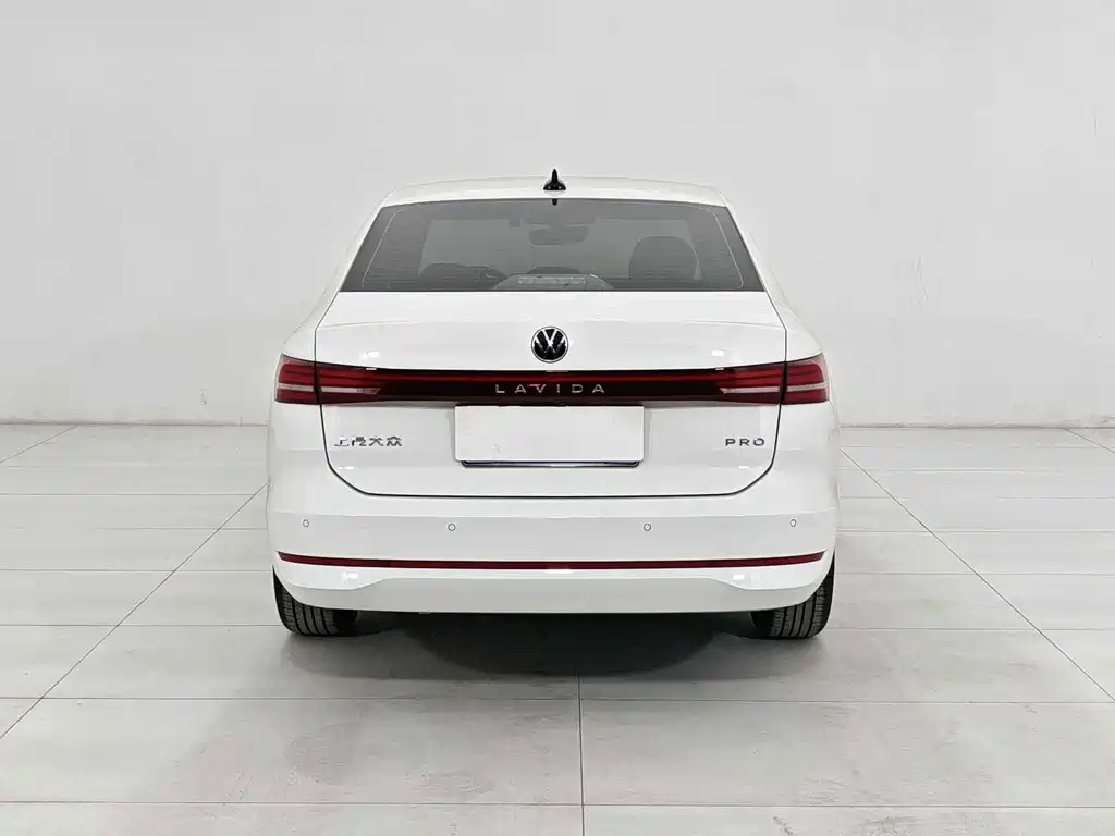 Volkswagen Lavida — миниатюра 4