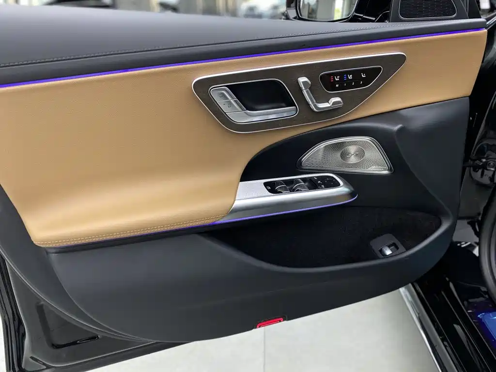 Mercedes-Benz E-Class — миниатюра 18