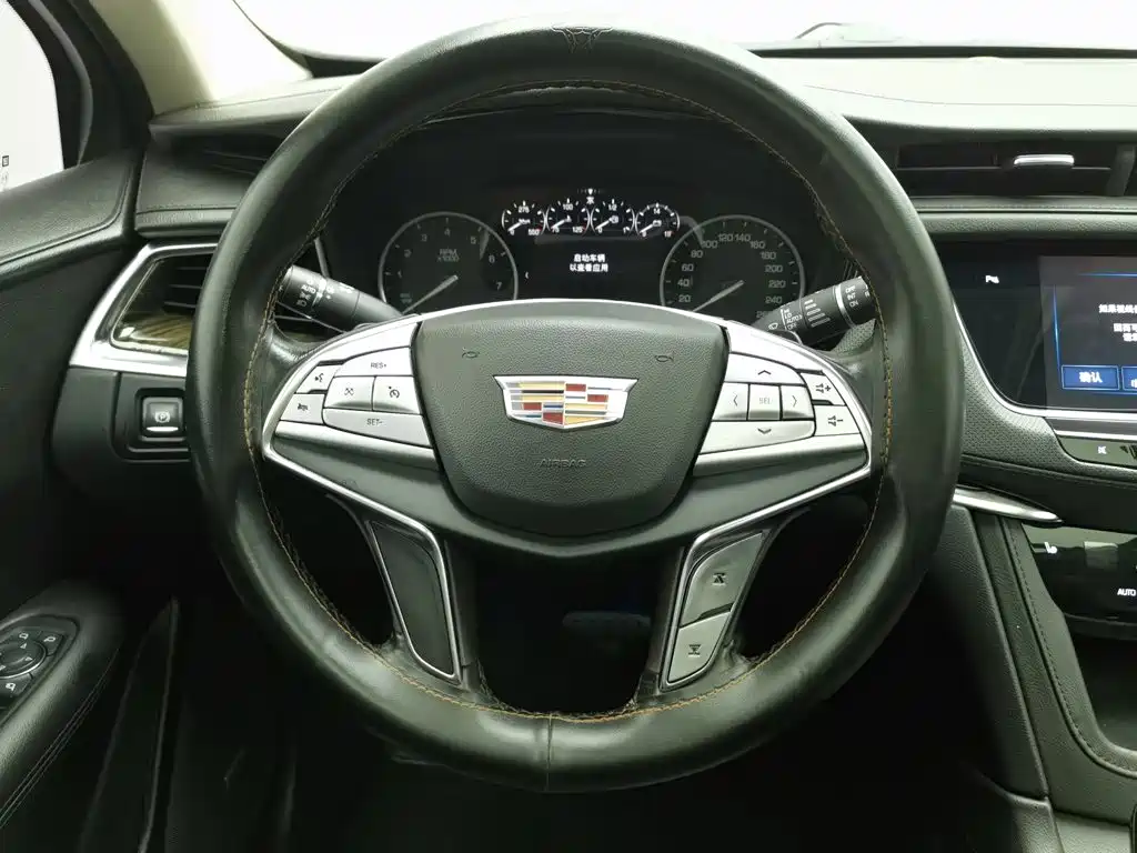 Cadillac XT5 — миниатюра 11