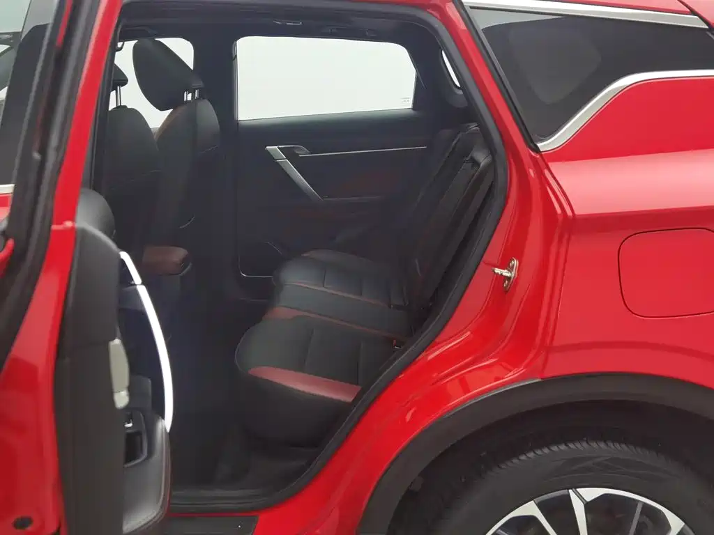 Geely Binyue — миниатюра 15