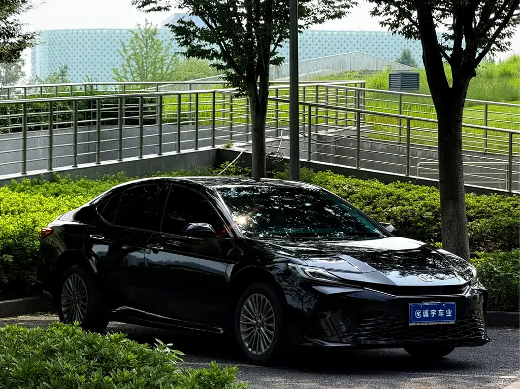 Toyota Camry 2024 2.0G Luxury