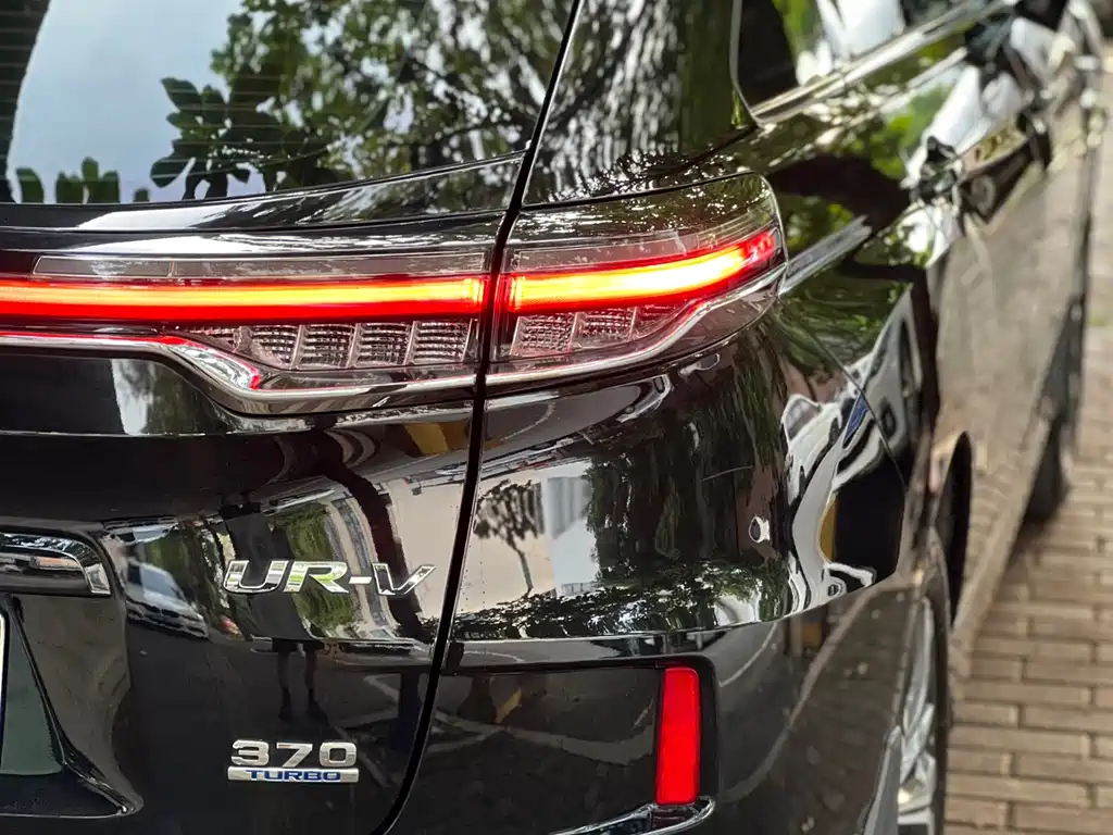 Honda UR-V — миниатюра 5