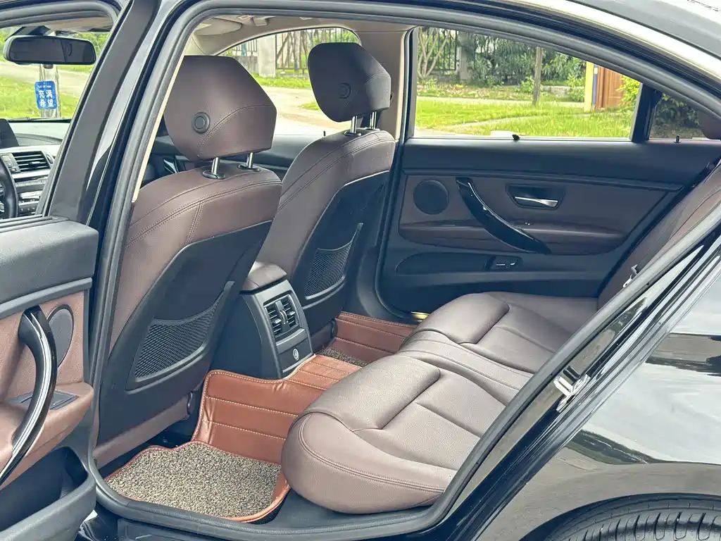 BMW 3 Series — миниатюра 7