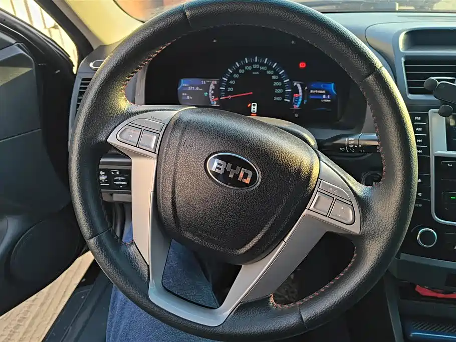 BYD G6