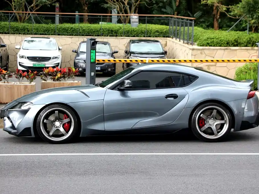 Toyota Supra — миниатюра 3