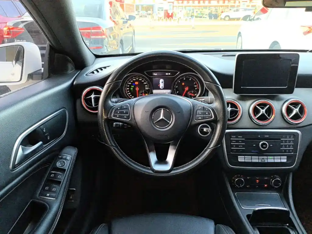 Mercedes-Benz CLA (Import) — миниатюра 11