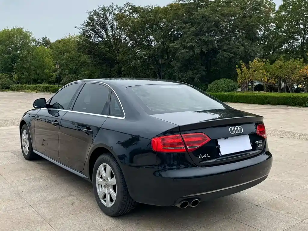 Audi A4L — миниатюра 7