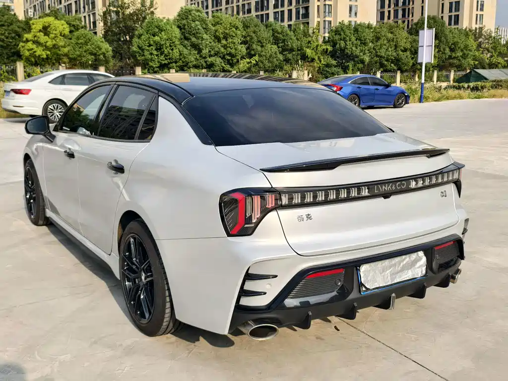 Lynk & Co 03 — миниатюра 8