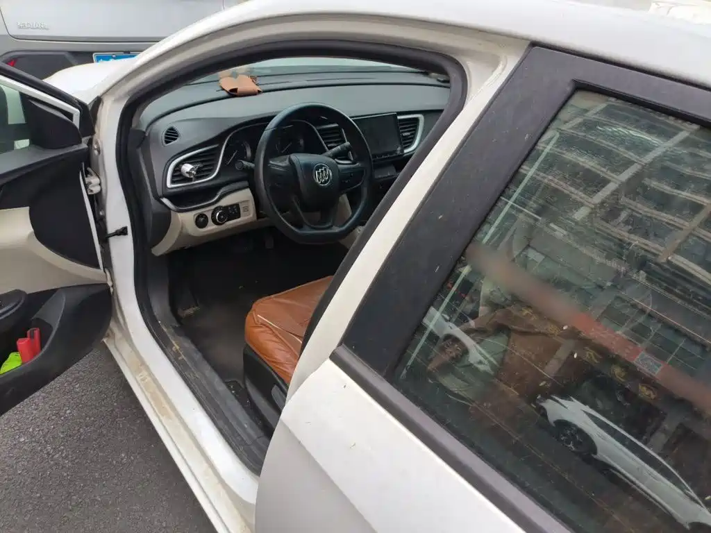 Buick Excelle — миниатюра 17