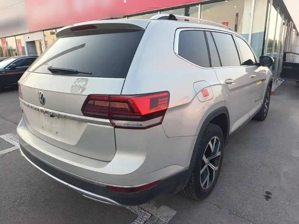 Volkswagen Teramont — миниатюра 7