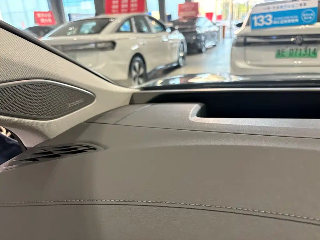 Volkswagen ID.7 VIZZION — миниатюра 12