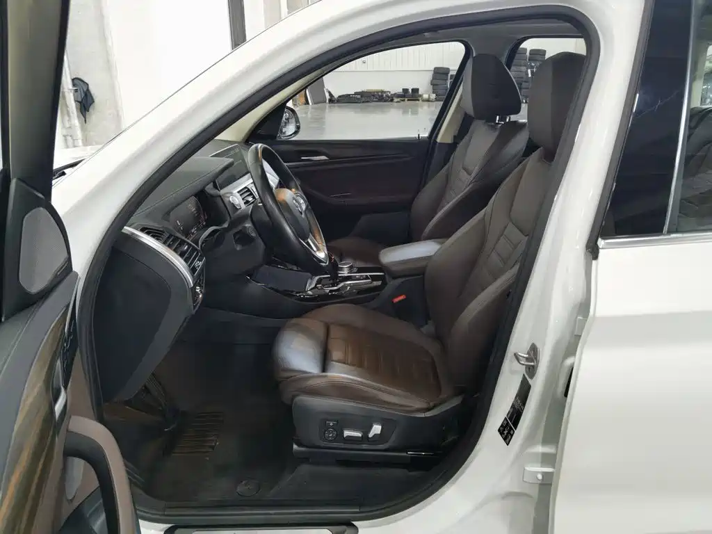 BMW X3 — миниатюра 10