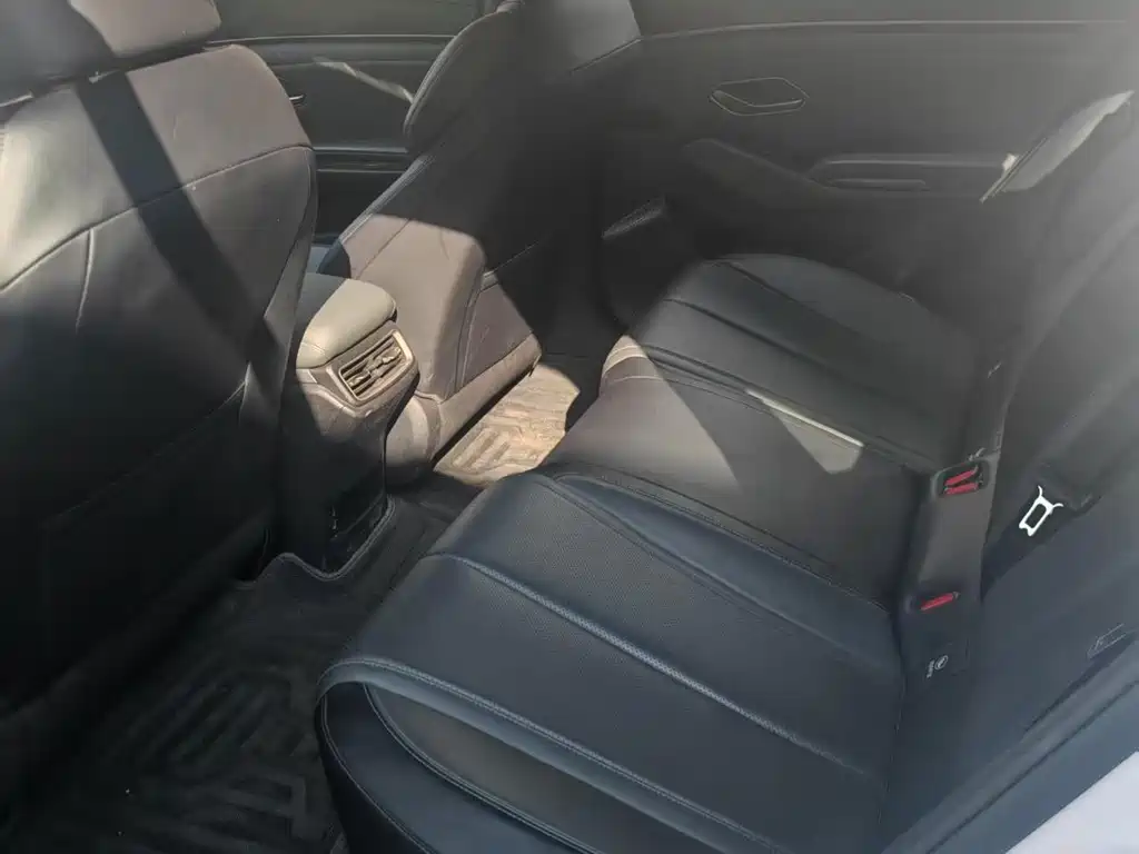 BYD Qin L — миниатюра 8